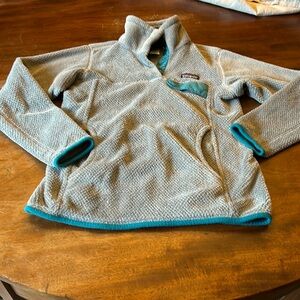 Gray Patagonia Women’s Re-Tool Fleece with Turquoise Trim